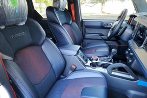 รถฟอร์ด บรองโก แร็พเตอร์ ปี 2024 รุ่น 4 ประตู SUV ขับเคลื่อน 4 ล้อ (เครื่องยนต์ 3.0 ลิตร 6 สูบ เทอร์โบ เกียร์อัตโนมัติ 10 สปีด) ผ่านการรับรองความสะอาดและสภาพดี - Product Image 5