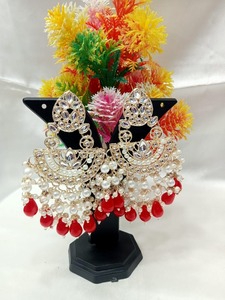 ชุดสร้อยคอทองชุบประดับเพชรคันดันสำหรับเจ้าสาว พร้อมต่างหูจุ้มก้าประดับมุกเคลือบเงา สำหรับงานแต่งงาน - Product Image 2