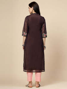 Kurta longue à manches droites en polyester brodé marron pour femme, style décontracté, avec pantalon assorti – Design attrayant et tendance - Product Image 2