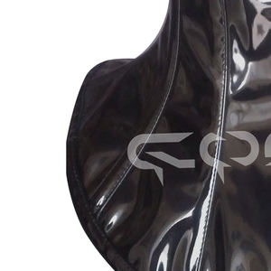 Corsé de vinilo negro para el cuello - Product Image 3