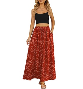 Belle jupe longue à imprimé floral | Jupe longue en coton léger pour femme Style fusion ethnique et moderne fabriqué au Bangladesh - Product Image 2