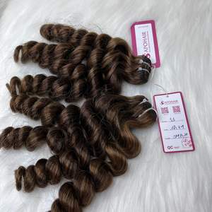 Extensions de cheveux crus vierges vietnamiens de qualité supérieure de 24 pouces Mixte Piano Machine Trame Couture Corps Cheveux Ondulés Extensions Humains de qualité supérieure - Product Image 2