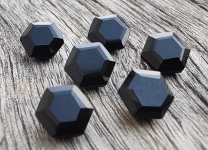 Piedras preciosas sueltas de ónix negro natural marca Lavira al por mayor, corte hexagonal, certificado IGI para la fabricación de joyas, Varios tamaños disponibles - Product Image 4