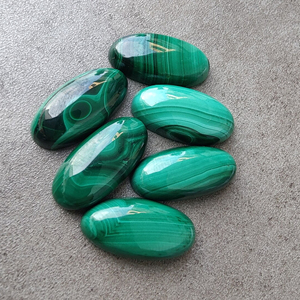 หินอัญมณีสีเขียวทรงวงรีขนาดใหญ่ทรงวงรีทรงแบนปรับเทียบขนาดได้ทุกขนาด - Product Image 2