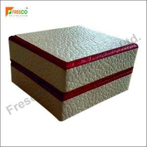 Boîte décorative rectangulaire en bois blanc Vente chaude Cadeaux et artisanat Boîtes en bois Signes muraux fabriqués en Inde - Product Image 2