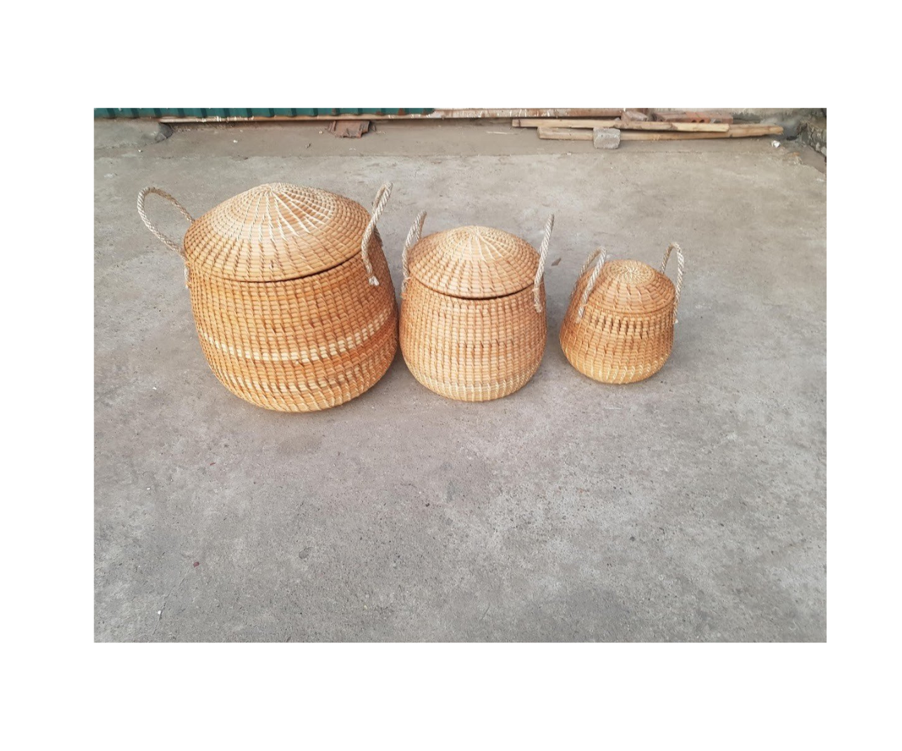 Cesto In Vimini Con Coperchio - Pattumiera Intrecciata In Rattan - Contenitore Portaoggetti Rotondo 28x23 Cm