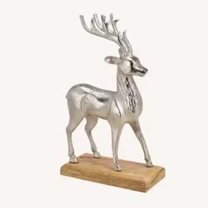 Elegante escultura de Reno de Navidad de plata moderna hecha a mano de aluminio niquelado con Base de madera de mango adorno de Navidad para el hogar - Product Image 6