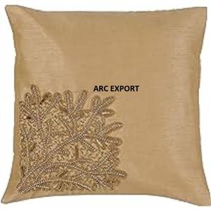 Forma rectangular Color crema claro con diseño de línea dorada Cojines de material de algodón para la decoración del sofá del hogar a los precios más baratos - Product Image 4