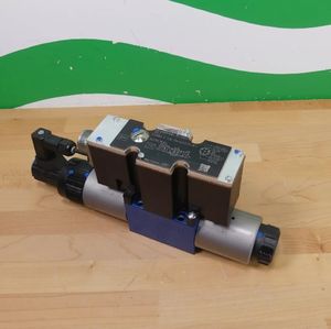 Válvula Direccional Proporcional 4WREE6E16-24/G24K31A1V-655 R900950342 - Product Image 1