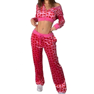 Conjunto de Jogger con capucha recortada de invierno con estampado personalizado para mujer, ropa informal para exteriores | Servicio OEM - Product Image 2