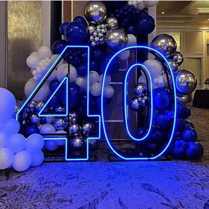 Numéro néon autoportant de 60 cm/2 pieds |   Lumière LED pour petites fêtes et événements privés - Product Image 3