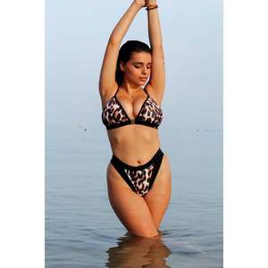 Michela Chic Leopard Bottom Bikinis & Beachwear pour un look élégant - Product Image 4
