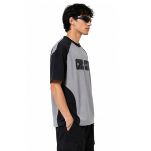 เสื้อยืดแขนยาวทรงโอเวอร์ไซส์สำหรับผู้ชาย สีเทา-ดำ คอโอ พิมพ์ลายตัวอักษร สไตล์ลำลอง ทรงพอดีตัว - Product Image 5