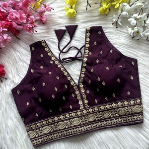 Boutique indienne classique soie séquence fil travail Readymade Blouse pour vêtements ethniques fantaisie fête porter dernière tendance pour les femmes - Product Image 4