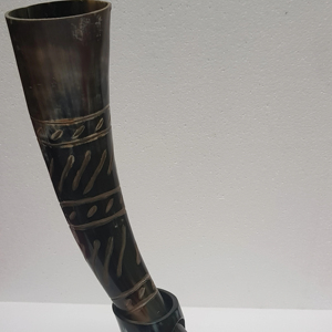 Polished Hand Carved Ox Buffalo <b>Horn</b> Viking Medieval <b>Drinking</b> <b>Horn</b> with Matching <b>Horn</b> Stand - Product Image 1