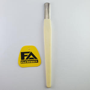 Pousse-cuticules personnalisé avec logo, 12 cm, lame en acier inoxydable et manche en plastique, certifié ISO 9001:2015 pour les soins des ongles - Product Image 5