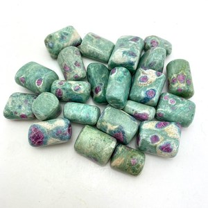 Pierre roulée de Fuchsite de rubis naturel | Rubis de pierre précieuse de haute qualité dans la pierre roulée de Fuchsite | Rubis de pierre de poche Crystal Tumble - Product Image 3