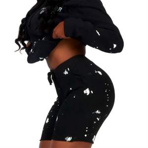 Ensembles de sweats à capuche et de shorts pour femmes confortables et élégants-parfaits pour les vêtements décontractés et les tenues d'été - Product Image 4