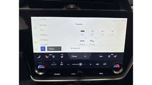 2024 RZ 450e Premium AWD พร้อมล้อขนาด 18 นิ้ว สภาพดี ใช้งานน้อย - Product Image 6