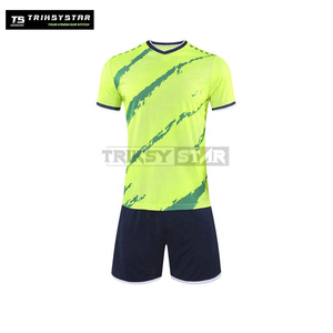 Set Personalizzato di Uniformi da Calcio di Alta Qualità, Traspirante e ad Asciugatura Rapida, Kit Maglia di Squadra, Design Sportivo Personalizzato per Uomo - Product Image 2