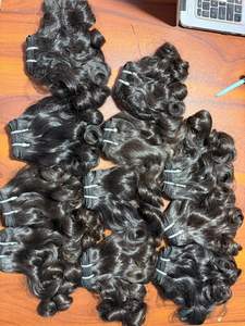 Cheveux humains bruts bouclés et rebondissants 30 pouces / Cambodge Vietnam 100% cheveux humains non Remy Extensions à cordon de serrage à double trame machine - Product Image 2