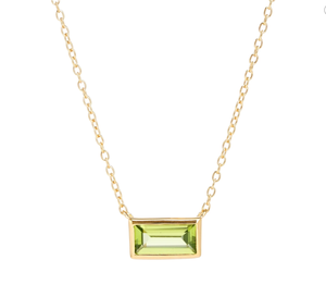 Exquisito Collar con Colgante de Plata de Ley 925 Chapado en Oro de 14K con Delicado Corazón de Peridoto Natural - Product Image 4