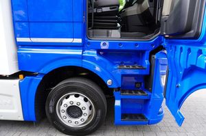รถบรรทุก MAN TGX 26.400/NEW PLANDEX ตู้เย็น 6x4 ดีเซล ยูโร 6 เกียร์อัตโนมัติ รับน้ำหนัก 31-40 ตัน พวงมาลัยซ้าย - Product Image 2