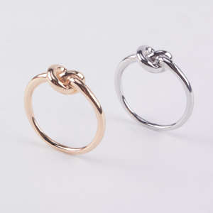 Anneaux de serviette de table de luxe, conçus pour rehausser la décoration et la présentation de la table - Product Image 1