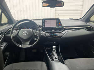 รถยนต์มือสองคุณภาพดีราคาประหยัด ปี 2019 โตโยต้า ซีเอชอาร์ พวงมาลัยซ้าย - Product Image 2