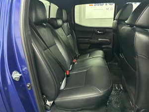 Usado 2023 T * oyota Tacoma Limited - Product Image 4