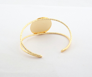 Brazalete de piedras preciosas de Calcedonia Rosa genuina de una sola piedra, textura martillada, Latón chapado en oro macizo, brazalete de banda de doble capa - Product Image 5