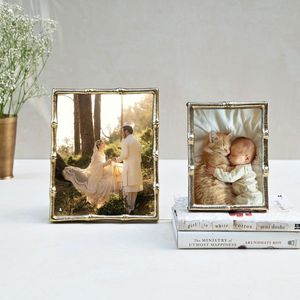 Cadre photo en métal de qualité supérieure pour paniers-cadeaux avec un aspect élégant, idéal pour les occasions spéciales - Product Image 5