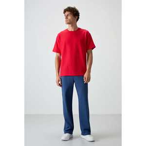 Camiseta Básica Oversize para Hombre - Roja, Textura Waffle Interlock, 100% Algodón, Estilo 88379 - Product Image 5