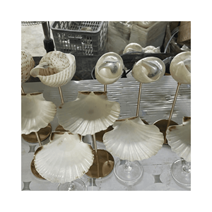 Taza artística de cristal con diseño de concha marina, material: concha natural; uso: para eventos temáticos; hecho a mano en Vietnam, producción en serie - Product Image 5