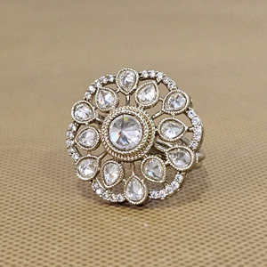 แหวนแฟชั่นแบบโบราณปรับได้สำหรับผู้หญิงพร้อมเครื่องประดับดีไซน์เนอร์ - Product Image 5