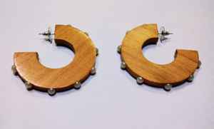 Dijes de Resina de Diseño Moderno al por Mayor, Elegantes Cuentas de Semillas Hechas a Mano, Plateadas, Únicas y Modernas, Joyería Artesanal para Mujer - Product Image 6