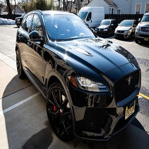 ¡Oferta Imperdible! SUV de Lujo Jaguar F-Pace SVR 2019 Súper Limpio, Motor V8 Supercargado de 550 hp, Tracción en las Cuatro Ruedas, Equipamiento de Alta Gama - Product Image 2