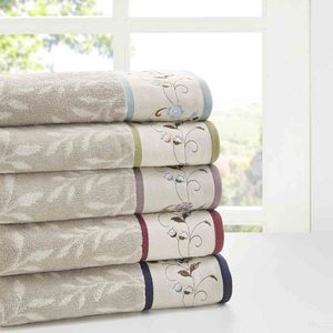 Nouvelle conception, serviette de bain d'hôtel en coton au design unique avec logo personnalisé, design uni, broderie, serviette d'hôtel durable - Product Image 2
