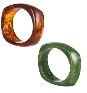 Brazalete grueso de moda para mujer americana Europea resina cuadrada geométrica con brazalete de color maduro para trajes elegantes - Product Image 1