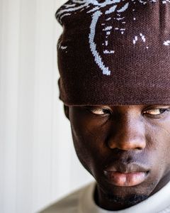 Gorro multicolor con estampado de logotipo personalizado 2025, gorros de punto Jacquard sin puños Jacquard para hombre con diseño elegante - Product Image 4