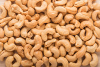 Kacang Mete Panggang Kering Kelas Premium W320 (Afrika Selatan) Tanpa Kulit, Kadar Air Maksimal 5%, Kemasan Vakum PE, Umur Simpan 24 Bulan