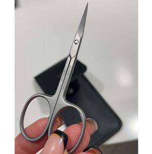 Manicura pedicura cuidado de uñas Tijeras de uñas Industria directa Tijeras de uñas curvas de acero inoxidable fabricadas en Pakistán con nuevo diseño - Product Image 4