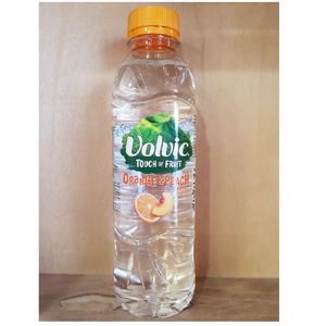 Elige el agua Volvic en venta para un sabor fresco y refrescante que proporciona una hidratación esencial para tu estilo de vida ocupado. - Product Image 4