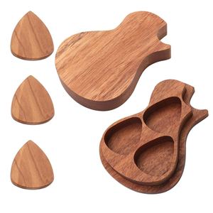 Boîte de rangement pour médiators de guitare en bois artisanal avec fermeture magnétique pour accessoires de guitare acoustique et électrique - Product Image 6
