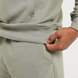 Conjunto de pantalones cortos con capucha para hombre de talla grande de invierno personalizado chándal de lana de poliéster/algodón con logotipo de diseño personalizado - Product Image 3