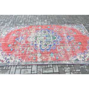 Alfombra Turca de 4.7x8.5 pies, Alfombra Vintage, Alfombra con Estampado Animal Rojo - Product Image 3