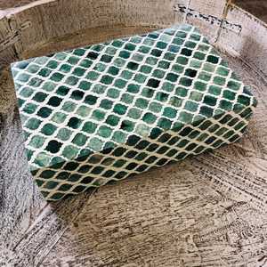 Boîtes à bijoux en incrustation d'os fabriquées à la main de source éthique Organisateur de mouchoirs à motifs floraux verts et blancs Meilleur prix - Product Image 1