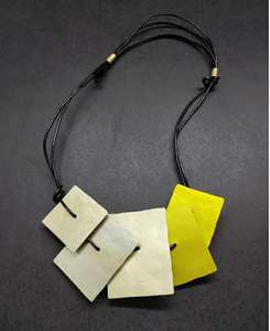 Collier Long Gland Design à la Mode Collier Pendentif en Résine de Bois Fait Main de Bohême - Product Image 2