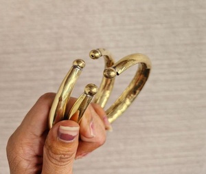 Directamente al por mayor extremos planos grabables brazalete de latón espacios en blanco para la fabricación de joyas brazaletes de latón apilables para mujeres - Product Image 2