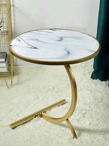 Mesa auxiliar decorada Base Dorada Redondeada Mesa de centro Diseñador Mesa auxiliar de metal Hogar y hoteles - Product Image 3
